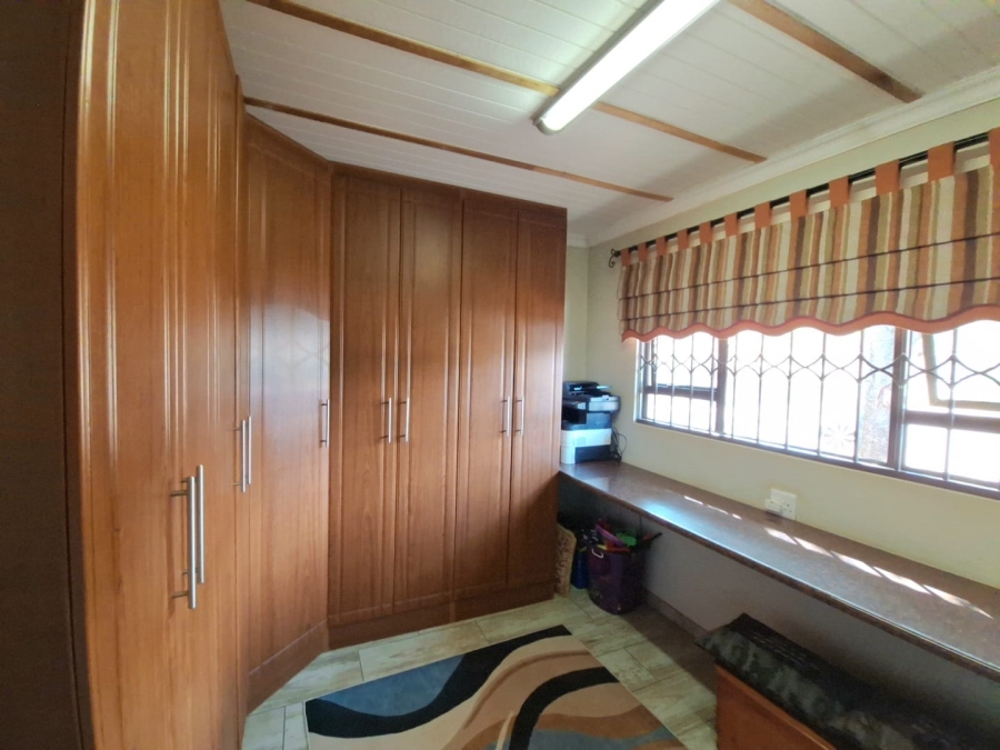 5 Bedroom Property for Sale in Koster North West